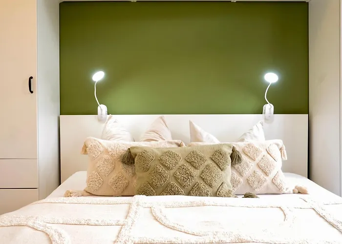 Historic Center Boutique 4 - Free Parking - Schlossberg View - By Casa Momo Lägenhet Graz